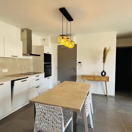 T3 A Marina 2 لوميو